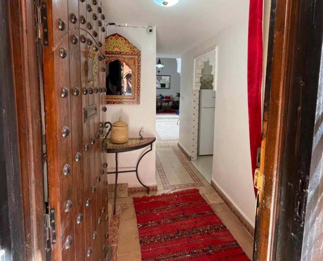 Riad Ikram Riad *